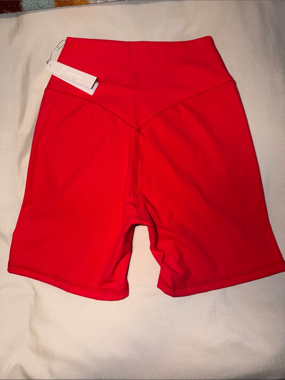 NEW WITH TAGS BUFFBUNNY ROSA SHORTS 5” SMALL SALSA RED